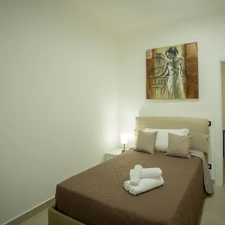 Umberto 303 Pensión Catania