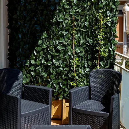 Umberto 303 Pensión Catania