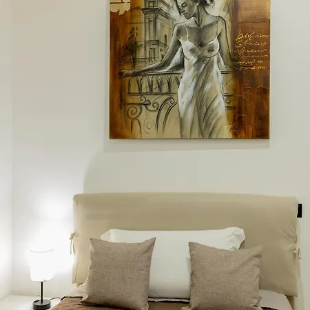 Umberto 303 Pensión Catania