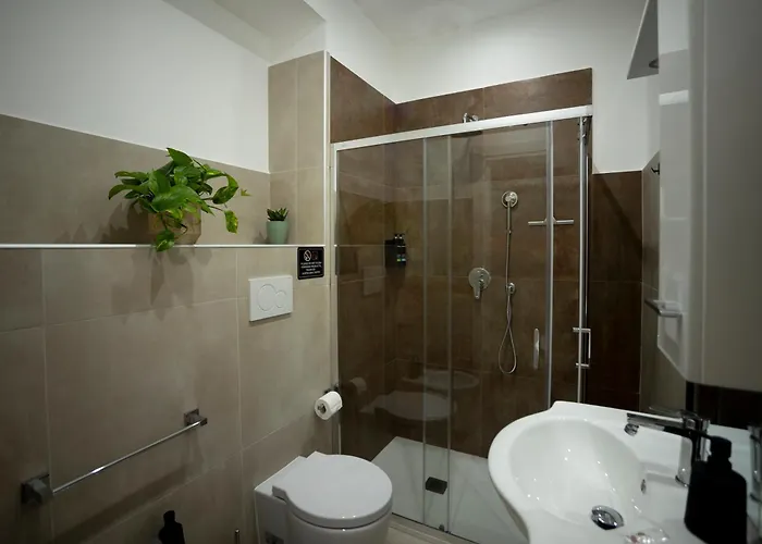 Umberto 303 Gasthuis 3*